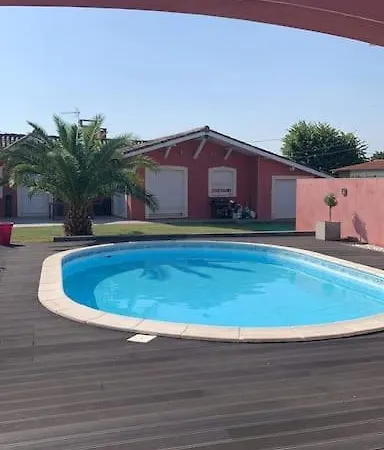 Villa Avec Piscine, Spa, Terrain De Petanque, Baby Foot, Ping Pong
