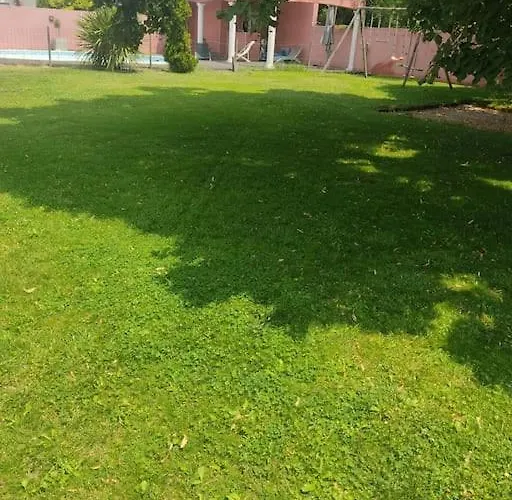 فيلة Avec Piscine, Spa, Terrain De Petanque, Baby Foot, Ping Pong