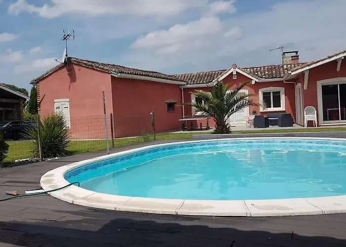 Avec Piscine, Spa, Terrain De Petanque, Baby Foot, Ping Pong * Labarthe-sur-Leze