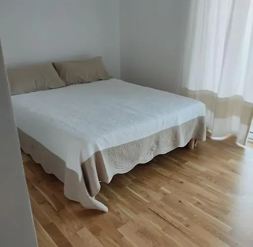 فيلة Avec Piscine, Spa, Terrain De Petanque, Baby Foot, Ping Pong