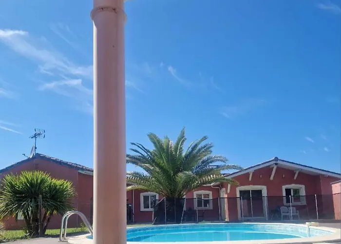 فيلة Avec Piscine, Spa, Terrain De Petanque, Baby Foot, Ping Pong Labarthe-sur-Leze